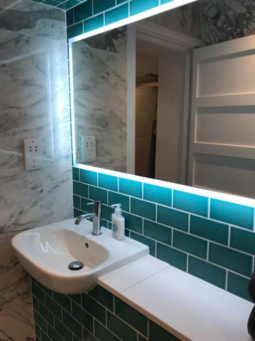 Stylish Notting Hill Air Conditioned Studio 런던 외부 사진